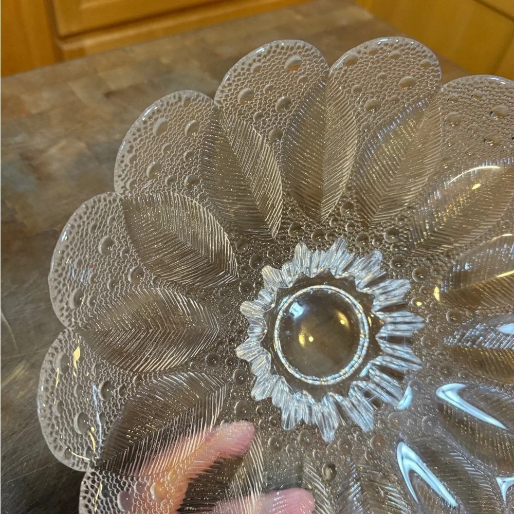 Vintage MCM E. Germany Lausitzer Dew Drop and Leaf Clear Glass Decorative Bowl